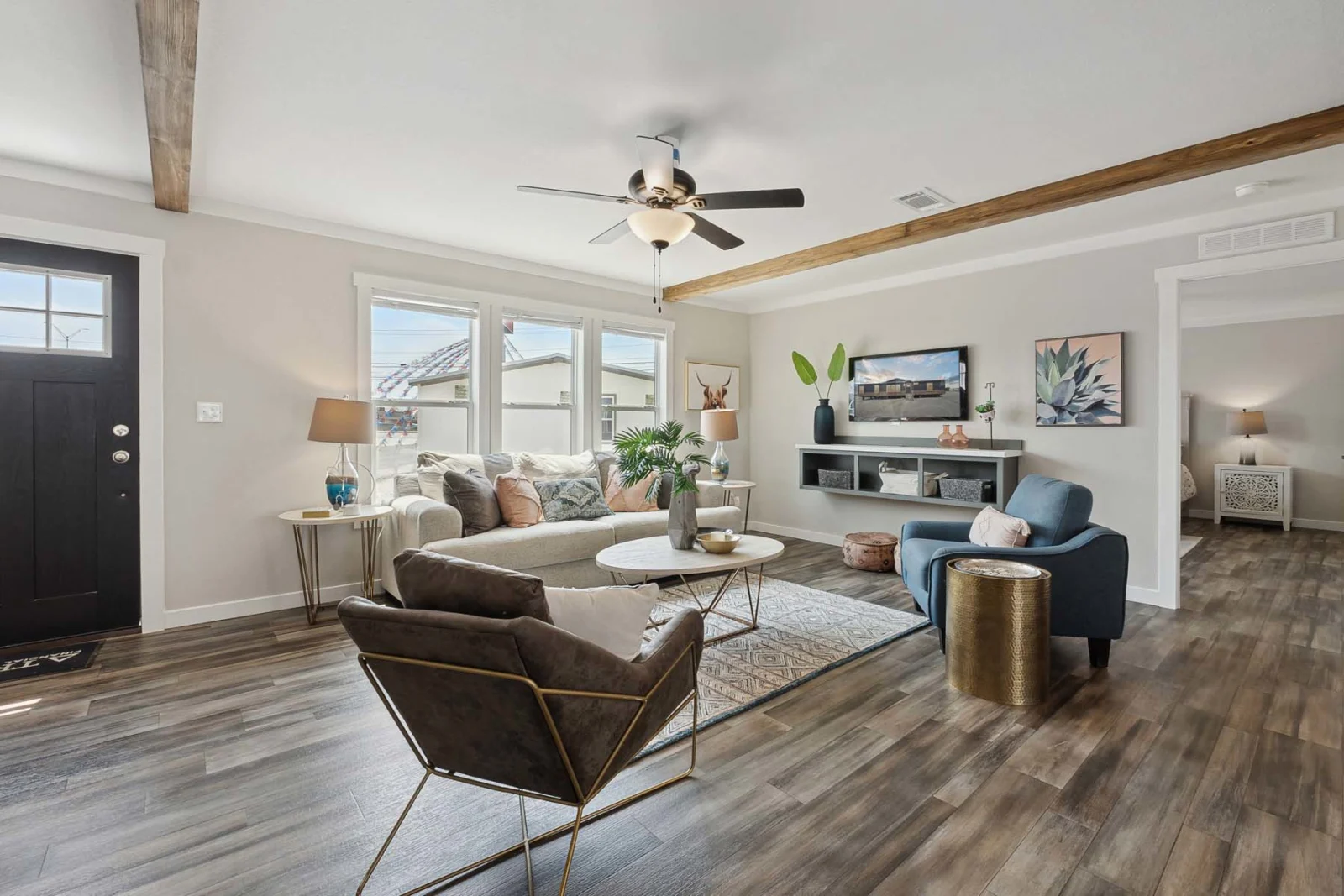 Great Room & Lounge