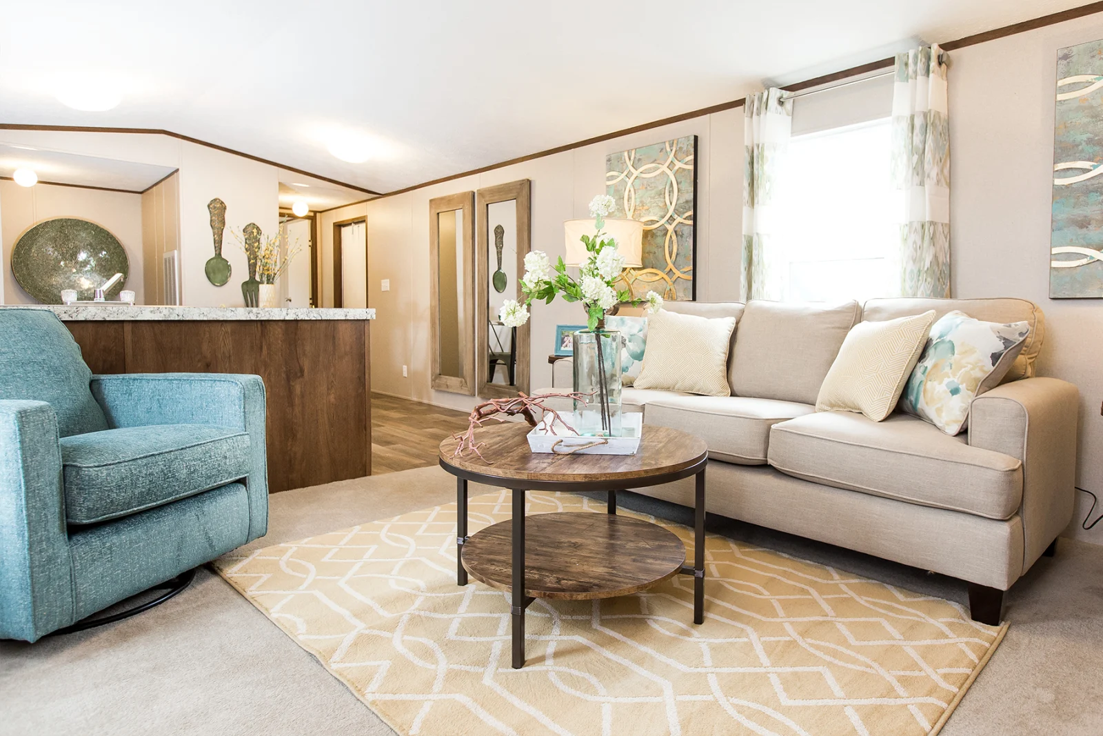 Kitchen Island & Dining