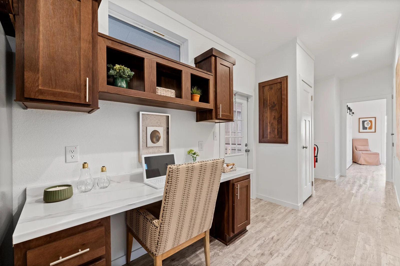 Kitchen Island & Dining