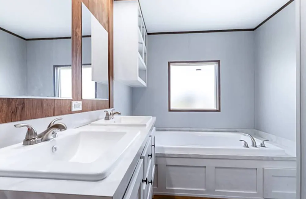Kitchen Island & Dining